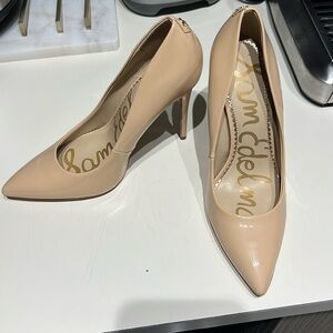 Sam Edelman Women's Tan and Cream Courts